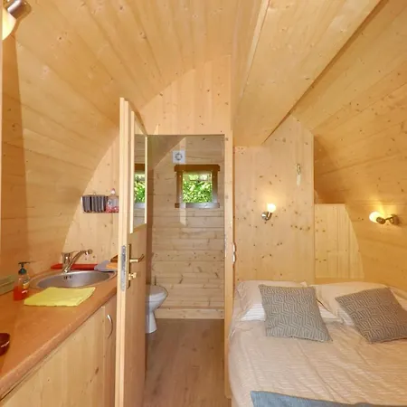 Camping-Hotel De Plein Air Les 2 Bois Baratier Exterior photo