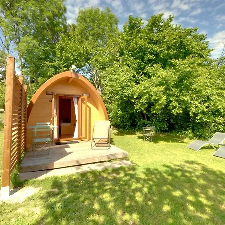 Camping-Hotel De Plein Air Les 2 Bois Baratier Exterior photo