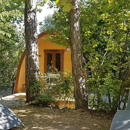 Camping-Hotel De Plein Air Les 2 Bois Baratier Exterior photo