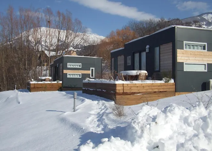 Camping-Hotel De Plein Air Les 2 Bois