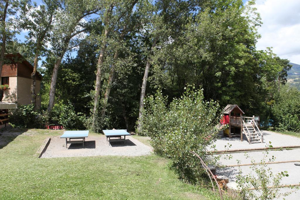 Camping-hotel De Plein Air Les 2 Bois 2* Baratier